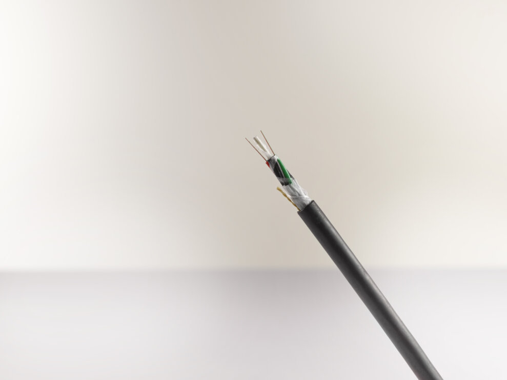 Cable Communication HE6067 Fullsize 001 2014 Original c Borealis