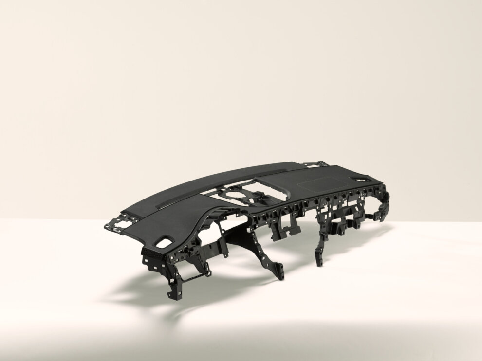 Porsche Macan IP Carrier 001 2014 Office c Borealis 1