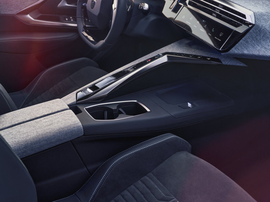 Foto: Peugeot 3008 Mittelkonsole aus Borcycle GD3600SY